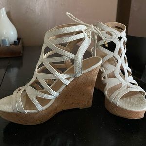 Wedge with Tie Backs